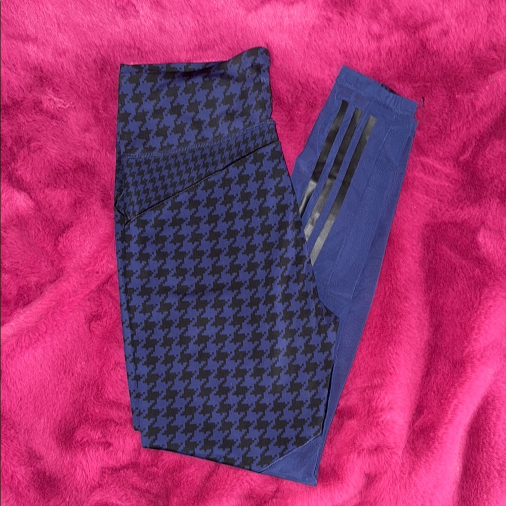 IVY PARK Blue and Black Houndstooth Leggings